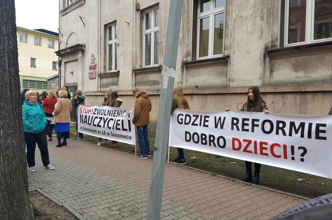 Protest przed Kuratorium Oświaty w Sosnowcu