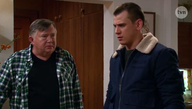 Na Wspólnej, odc. 2805.  Joachim (Michał Jurkowski), Włodek (Mieczysław Hryniewicz)