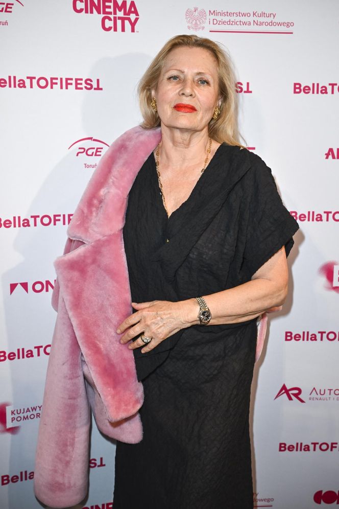 Gala Tofifest 2025 bez stylowych niespodzianek? Olśniewająca Warnke, Szapołowska znów w różowym futerku!