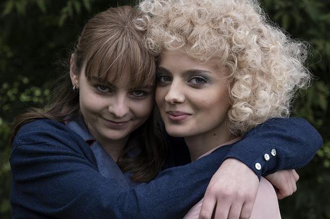 Stulecie Winnych 4 sezon. Małgosia (Zofia Stafiej), Kasia Winna (Weronika Humaj)