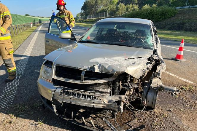 Wypadek na autostradzie A1 w Nowych Marzach! Audi wjechało w barierki [ZDJĘCIA]