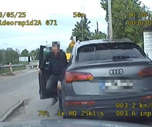 Mistrz kierownicy spieszył się do pracy. Policjanci wszystko widzieli