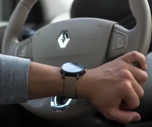 Pożyczył auto na stacji benzynowej. Policja: oznajmił, że musi uratować dziecko