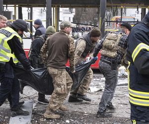  Trump: Atak na Sumy to wynik błędu. Zełenski do Trumpa: Zapraszam na Ukrainę, zobaczyć martwe dzieci