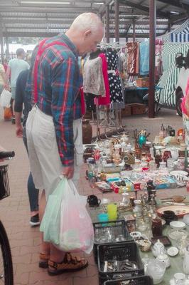 Janusz zapomniał skarpet