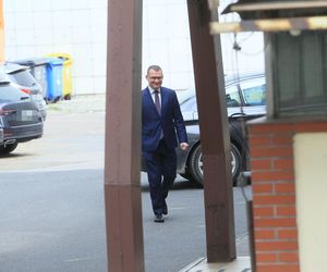 Zjechali na spotkanie do siedziby PiS na Nowogrodzką  -- 