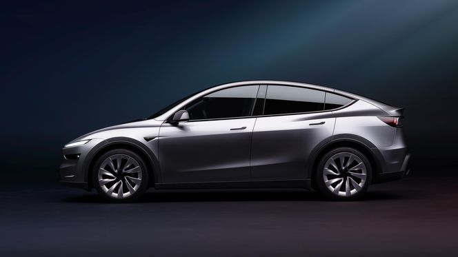 Tesla Model Y (2025)