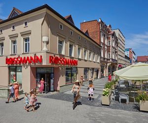 Obok tej promocji w Rossmannie kobiety nie mogą przejść obojętnie. Krem prasujący zmarszczki aż 20 zł taniej. Żona bardzo zadowolona