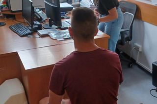 Siekiera poszła w ruch! Włamanie na Bielanach