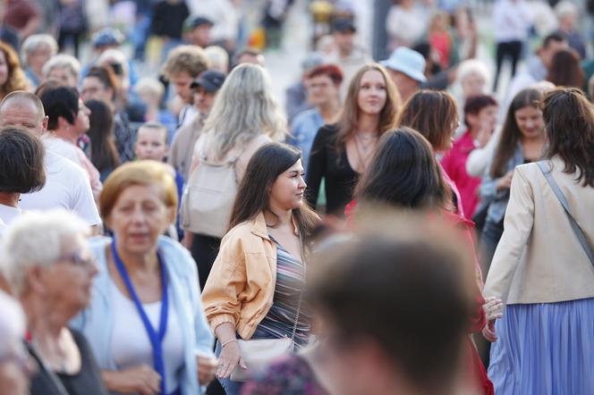 Potańcówka w centrum Katowic. Wyspiański znów porwał tłumy do szalonej zabawy