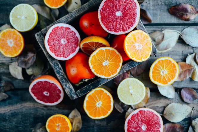 Szybka nalewka na 3 cytrusach: grejpfrut, pomarańcza i cytryna na święta