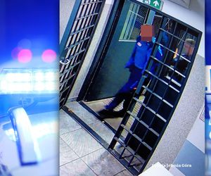 Zbrodnia na oczach ludzi! 54-letni nożownik zaczął dźgać przypadkową osobę