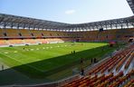 Pożegnianie Murawy na Chorten Arenie. Jagiellonia Białystok rozdaje boisko swoim kibicom