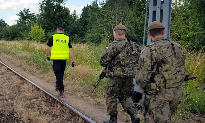 Niewybuch znaleziono na terenie byłej jednostki wojskowej