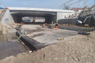 Trwają prace na międzynarodowej linii kolejowej Rail Baltica. Połączy Ełk z krajami bałtyckimi [ZDJĘCIA]