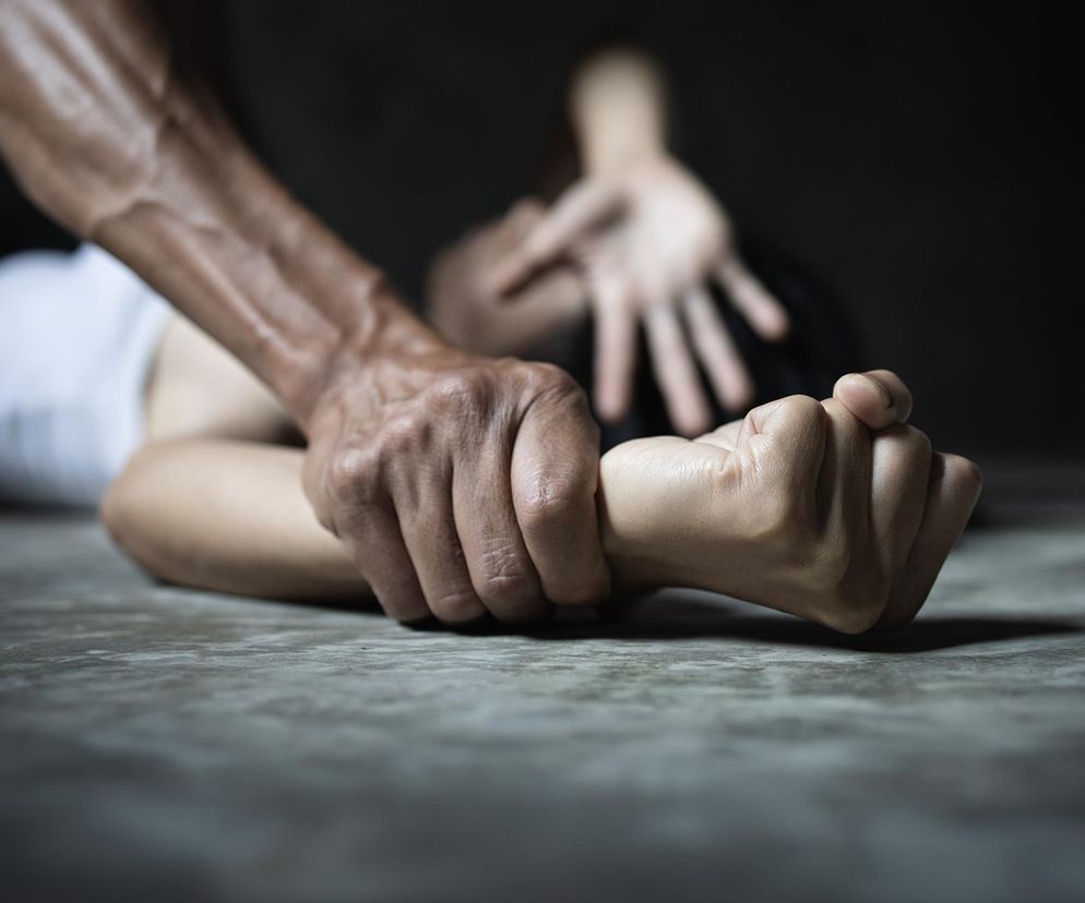 Brutalny gwałt na nastolatkach w Częstochowie. Jeden ze sprawców na wolności!