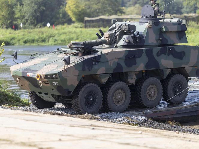 Ćwiczenia Żelazny Obrońca 25. Wojskowa przeprawa przez Narew pod Łomżą