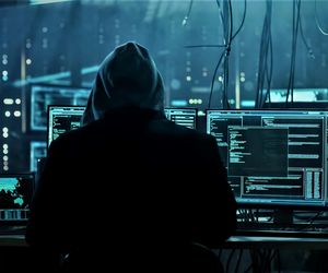 18-latek podejrzany o współpracę z prorosyjską grupą cyberprzestępczą. Sprawa się przedłuży
