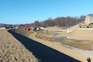 Tak wygląda zabezpieczanie tamy w Stroniu Śląskim. Kiedy koniec prac? 