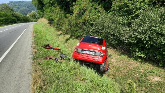 Tajemniczy incydent w Kurowie. Rozbity microcar znaleziony w przydrożnym rowie