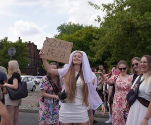 Juwenalia Śląskie 2024. Korowód przeszedł ulicami Katowic. Studenci mają klucze do miasta