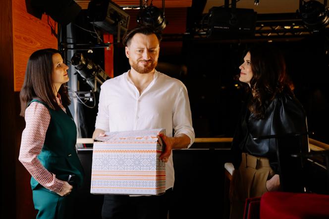 Na Wspólnej, odcinek 3278, Marta (Joanna Jabłczyńska), Halicki (Adam Szczyszczaj), Celina Jantar (Joanna Sydor)
