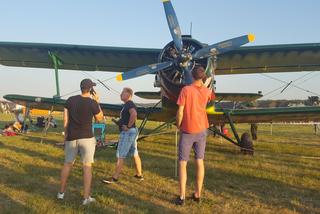 Co zabrać na lotnisko w Lesznie? Niezbędnik na pokazy lotnicze Antidotum Airshow [ZDJĘCIA]