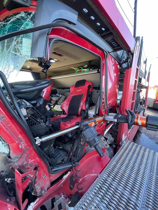 Wypadek dwóch ciężarówek na A4. Jedna osoba ranna, ogromne utrudnienia w kierunku Wrocławia