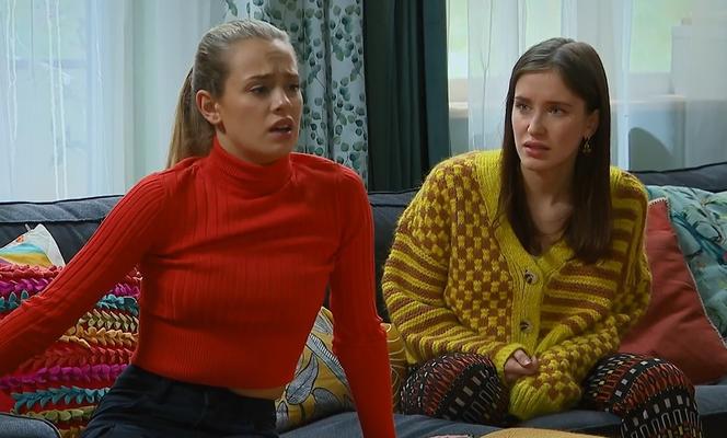 Barwy szczęścia odc. 2653. Oliwka (Wiktoria Gąsiewska), Madzia (Natalia Sierzputowska)	