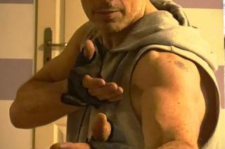 Stachursky odsłonił ciało i pokazał, jak wygląda w wieku 57 lat. Co za BICEPSY!