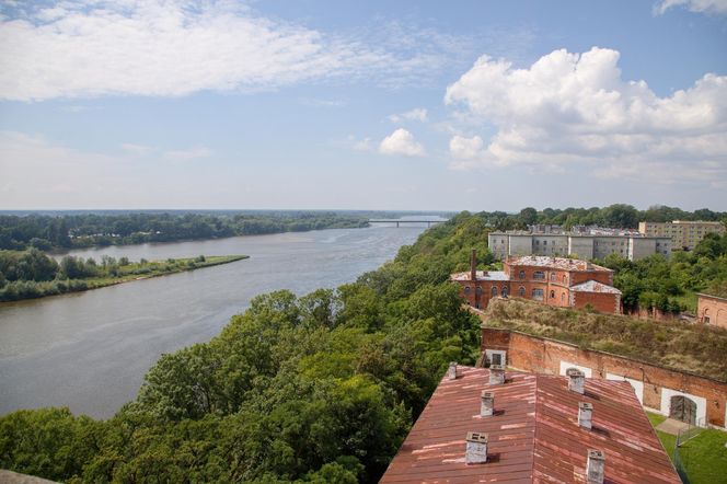 Dlaczego Nowy Dwór Mazowiecki to dobre miejsce do życia? Zobacz opis. 