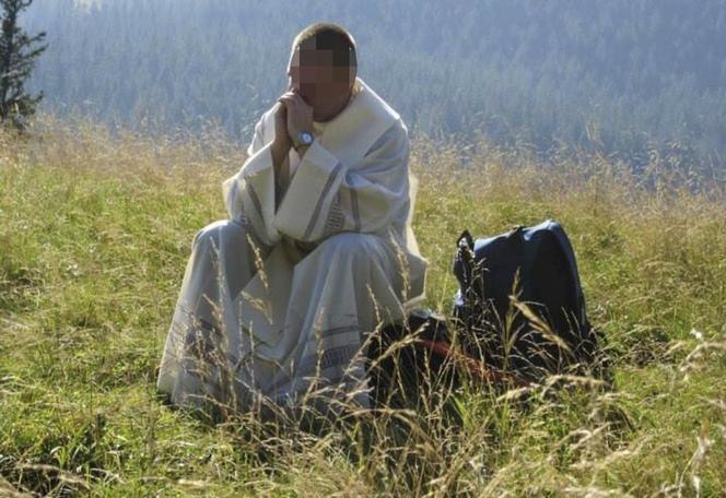 Zagadkowa śmierć księdza Grzegorza w basenie. Miał powiedzieć, że „musi się schłodzić”