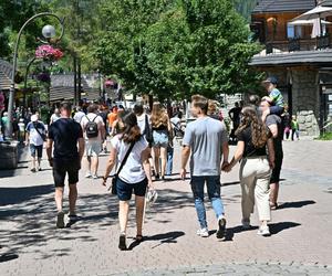 Arabowie pokochali Zakopane. Kelnerka zauważyła ciekawą rzecz. Zaskakujące!