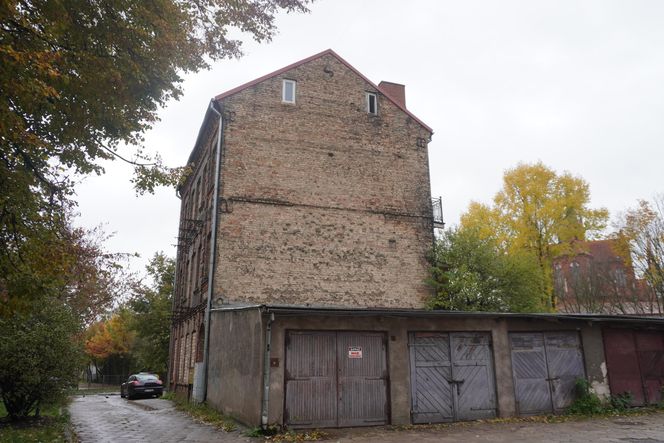 Opuszczona zabytkowa kamienica przy ul. Sienkiewicza w Białymstoku