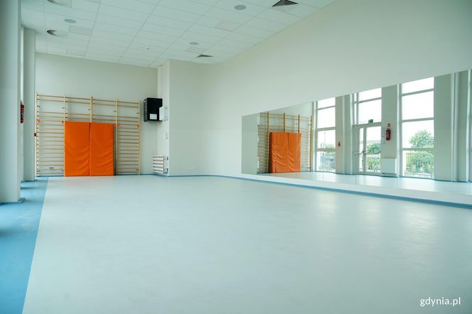 Hala sportowa przy ZSHG w Gdyni, ul. Morska 77