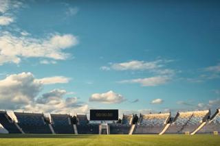 W kilka dni 8 mln osób zobaczyło bydgoski stadion w reklamie. Apple szukało do spotu takiego niezbyt nowoczesnego  
