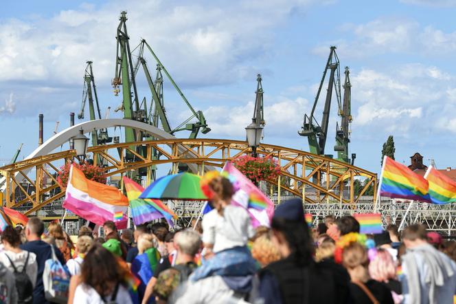 Marsz Równości 2021: Kolorowa parada przeszła ulicami Gdańska [FOTO] 