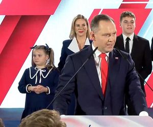 Karol Nawrocki z rodziną. Jego córka skradła show na wieczorze wyborczym