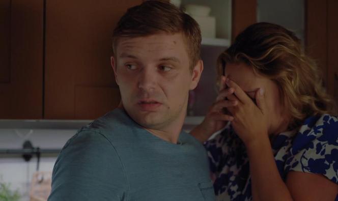 	Barwy szczęścia odc. 2944. Asia Sokalska (Anna Gzyra), Hubert (Marek Molak)