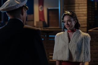 Zatoka szpiegów, odcinek 18. Eva (Sonia Mietielica)