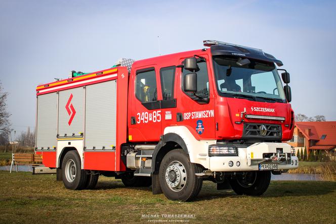  Nowe pojazdy dla strażaków ochotników z powiatu kaliskiego 