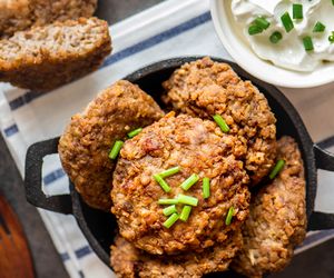 Przepyszne kotlety z kaszy gryczanej i pieczarek: tani przepis na obiad