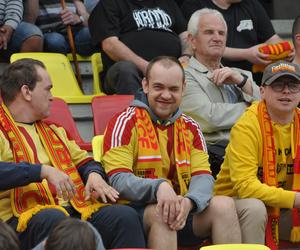 Korona Kielce - Ruch Chorzów. Zdjęcia kibiców na Suzuki Arenie