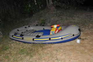 Nakło-Chechło. Policja znalazła ponton i przedmioty do pływania. Wiesz, do kogo należą? [ZDJĘCIA]