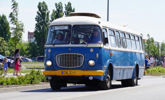 Zlot zabytkowych autobusów 2022 w Bydgoszczy [ZDJĘCIA] 