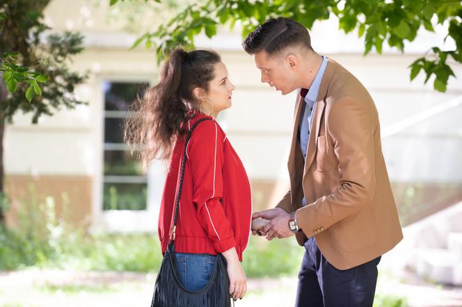 Na Wspólnej odc. 2950. Kasia (Julia Chatys), Darek (Michał Mikołajczak)