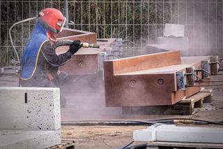 Budowa apartamentowca Bernardyńska