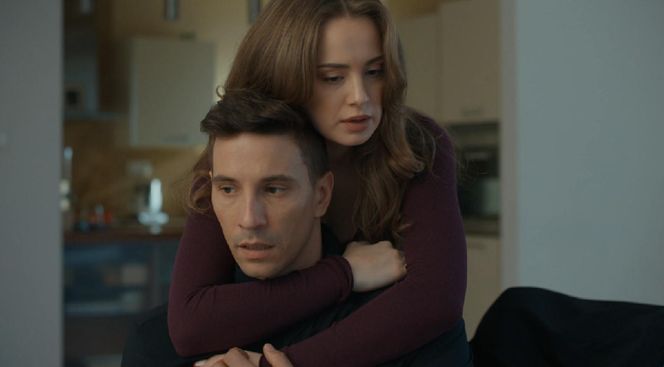 Barwy szczęścia, odcinek 3182. Tomasz (Jakub Sokołowski), Oliwka (Wiktoria Gąsiewska)