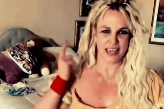 Dramatyczne sceny z Britney Spears. Mówi z dziwnym akcentem, jest pobudzona. Wołanie o pomoc