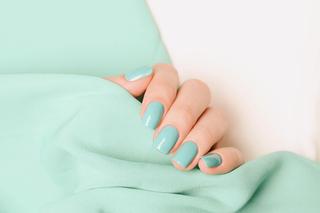 Manicure na wiosnę 2024